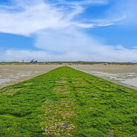 On The 5th Floor With Sea View